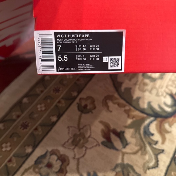 Women’s w.G.T hustle 3 pb size 7 basketball shoes special edition nwt - Picture 3 of 4